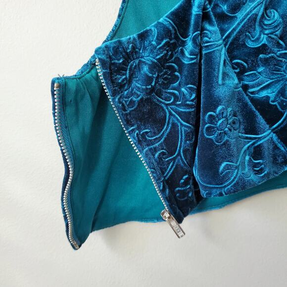 Anthro Staring At Stars Blue Velvet Crop Top M Cocktail Holiday Festival Party - Picture 7 of 10